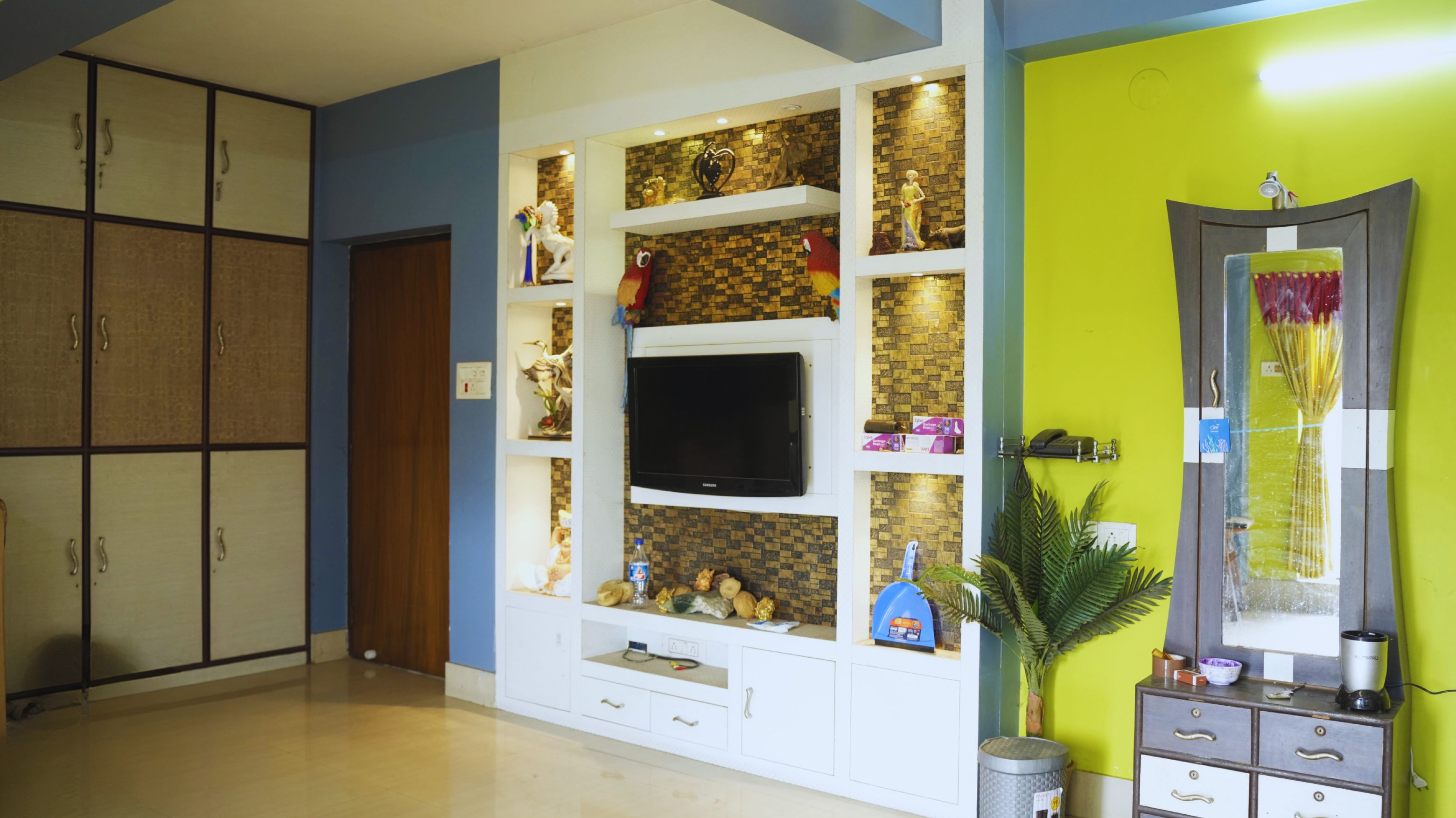 Prime Location for PG in Behala